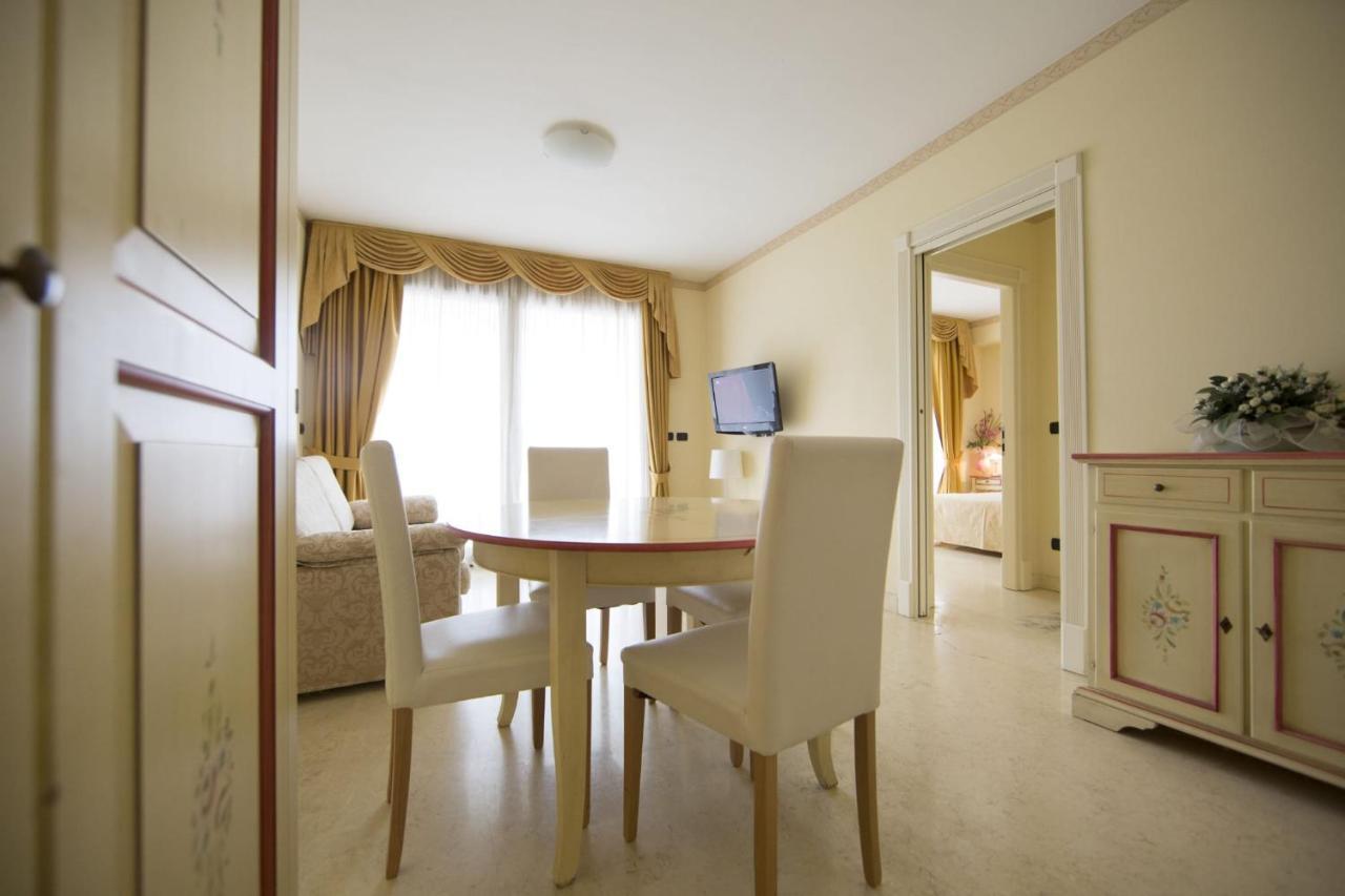 Appartamento Du Lac 1 Desenzano del Garda Exterior photo